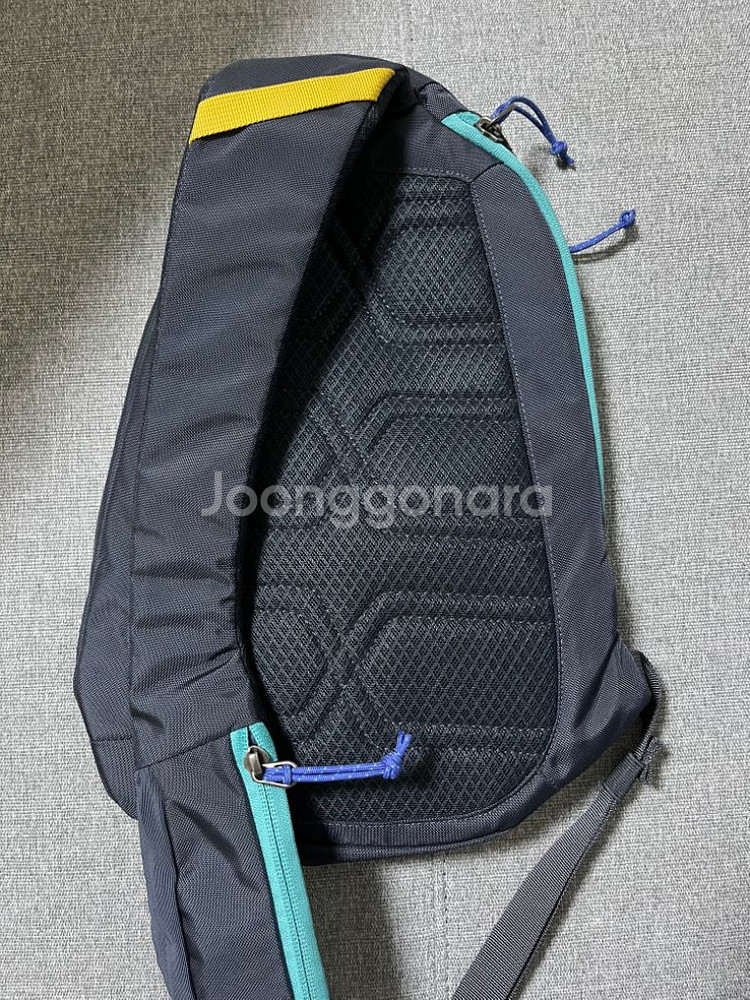 파타고니아 아톰슬링 8L--1
