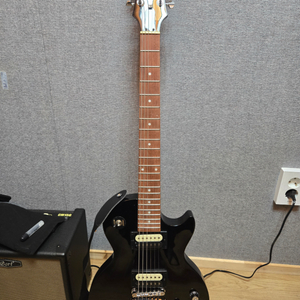 Epiphone les paul studio