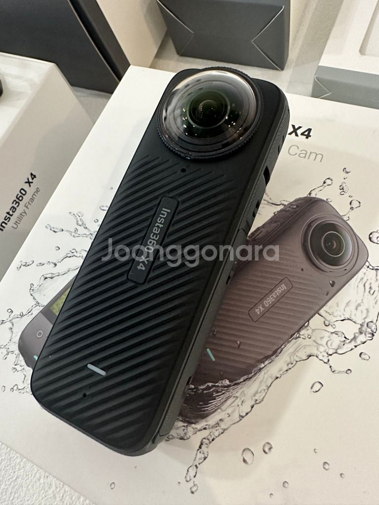인스타360 x4 신품급 팝니다.--2