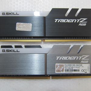 지스킬 DDR4-3200 TRIDENT 8Gx2