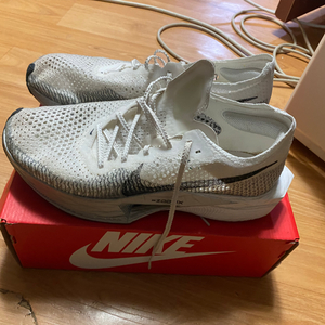 Nike ZoomX VaporflyNext%화이트그레이