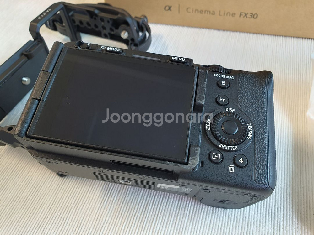 FX30 / SELP18105G--5