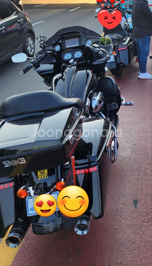 할리데이비슨 로드글라이더 스페셜--1