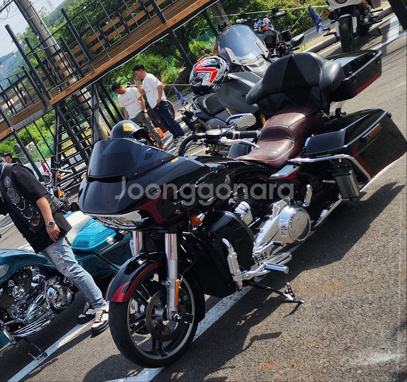 할리데이비슨 로드글라이더 스페셜--3