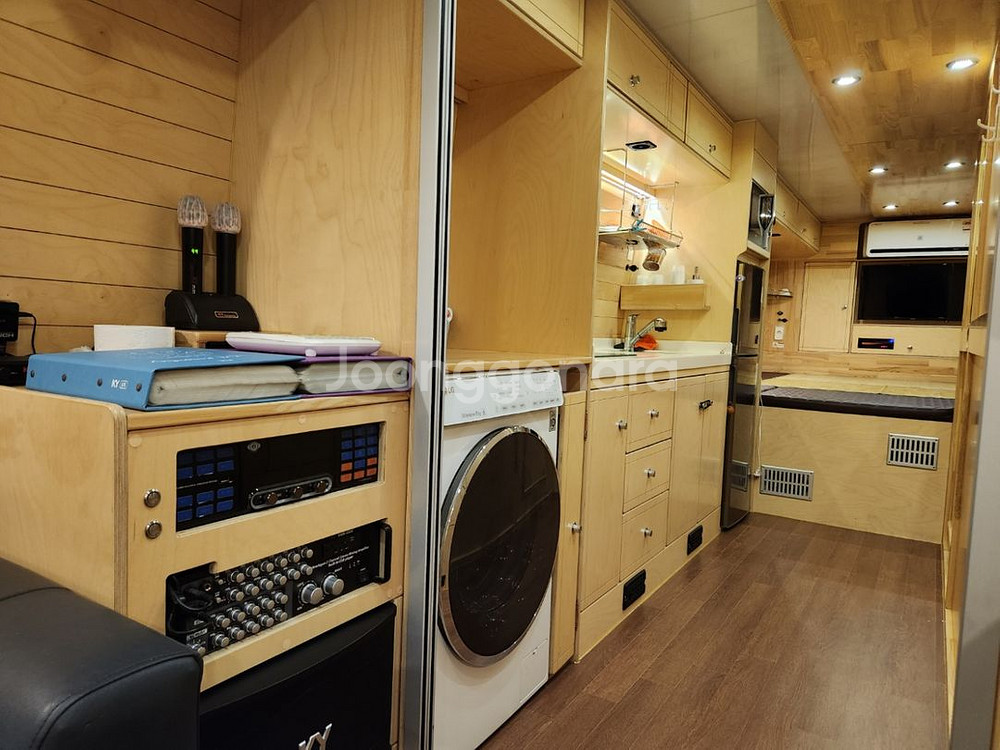 캠핑카 초대형--7