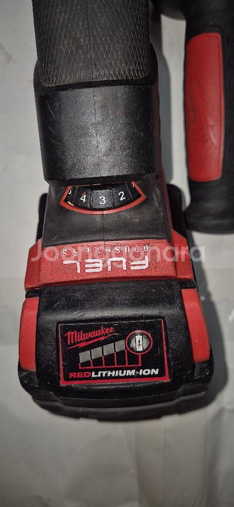밀워키 충전그라인더 M18 FSAGV100X PDB배터--4