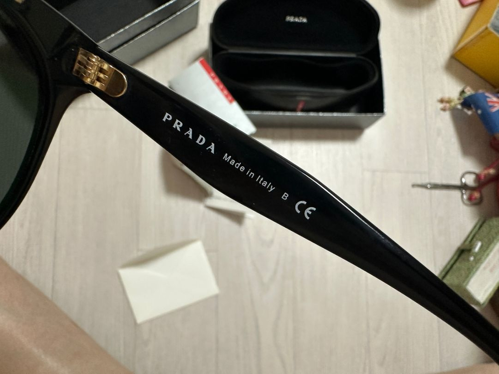프라다 선글라스 모델명 SPR17T--3