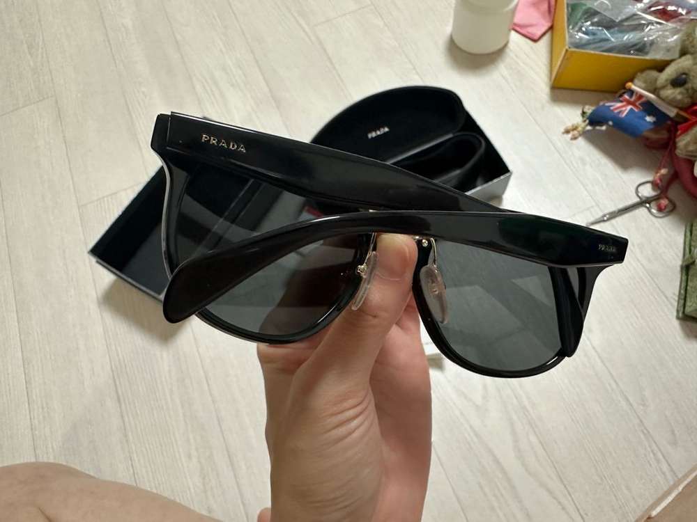 프라다 선글라스 모델명 SPR17T--1