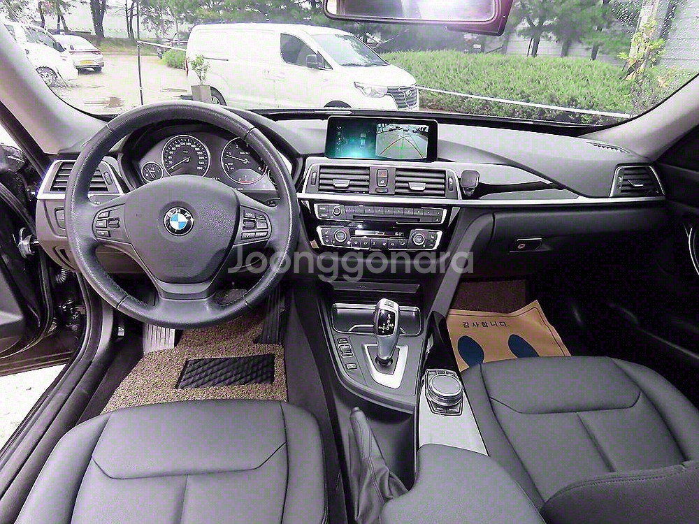 @17년식 그란투리스모(GT) 3시리즈 GT 320d--6
