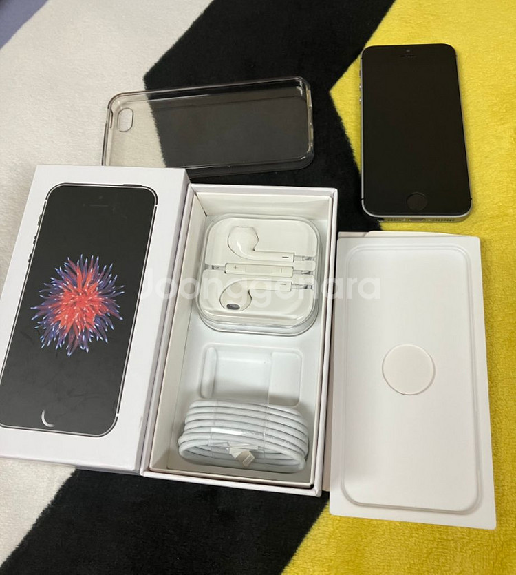 아이폰se1 (1세대) 스페이스그레이 128G 팝니다--0