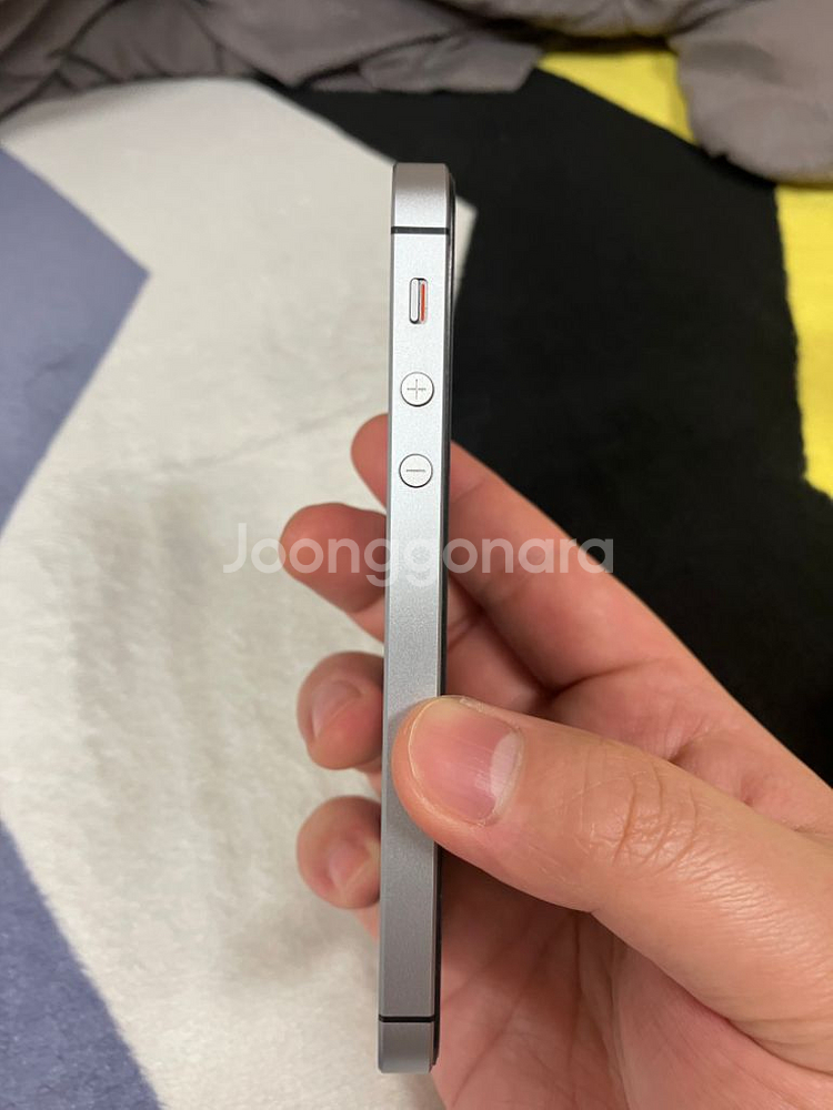 아이폰se1 (1세대) 스페이스그레이 128G 팝니다--4