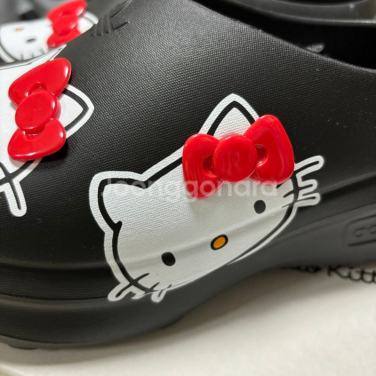 국내 정품 아디다스 헬로키티 아디폼 225--3