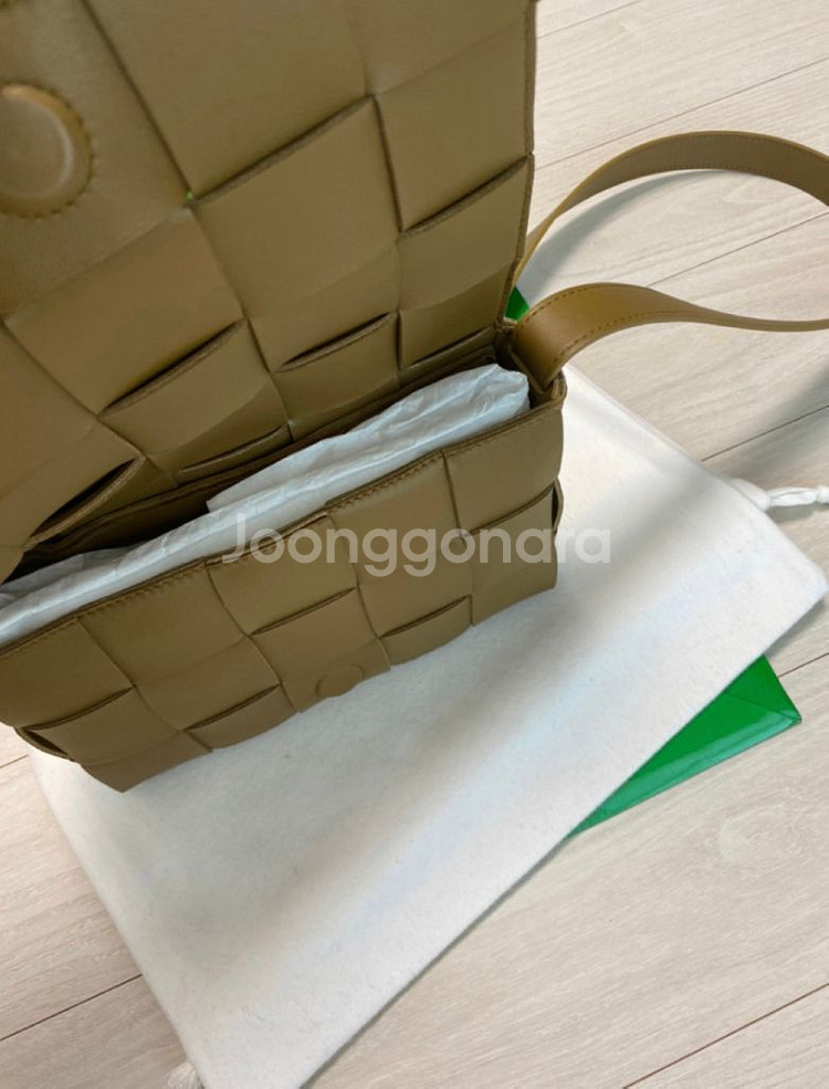 보테가베네타 카세트백(백화점구매/현재공홈가378만)--1