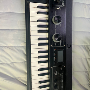 MicroKorg Plus 모델 판매합니다.