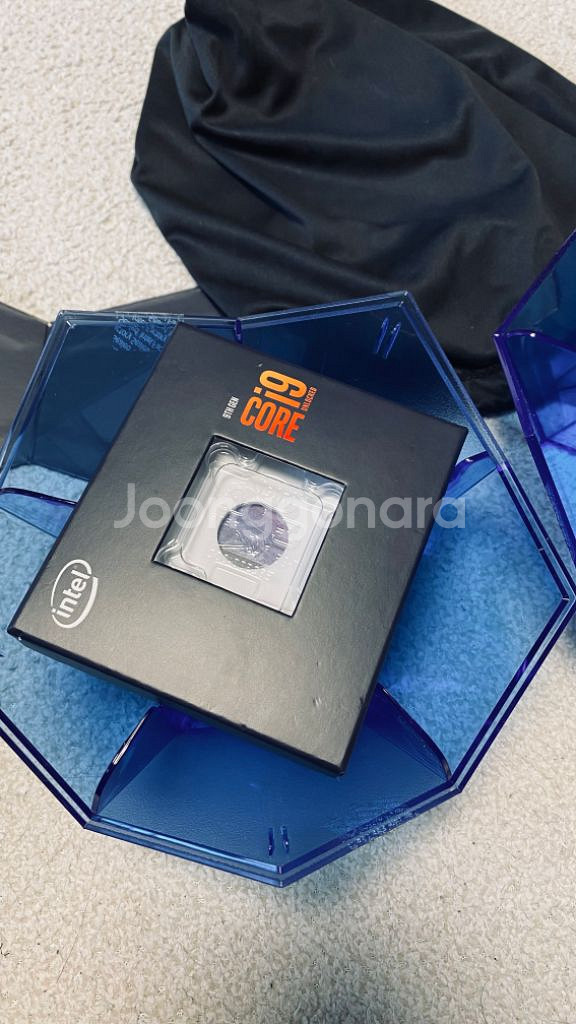 (판매완료)정품 i9-9900k 및 Asus--1