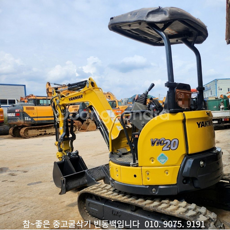 중고굴삭기판매 얀마 VIO20 미니굴삭기 2021년식--2