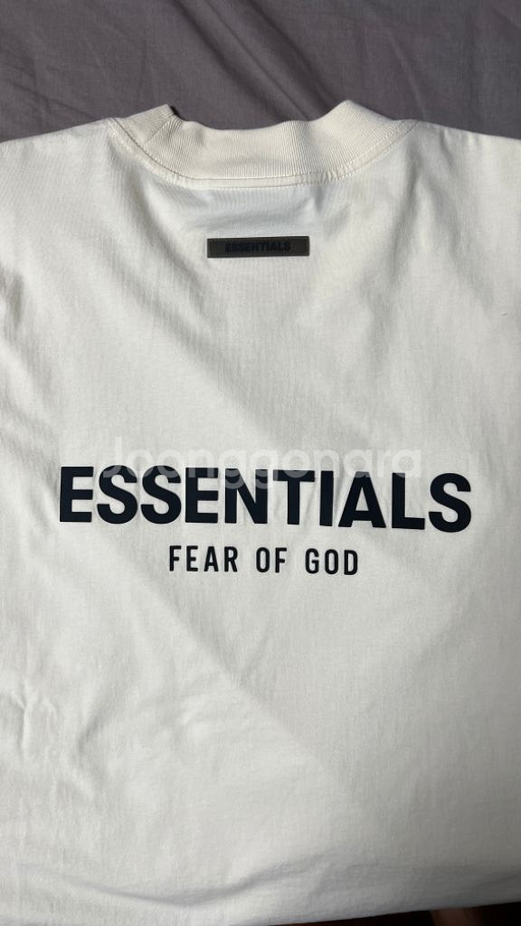 택포)Essentials 에센셜 롱슬리브 티셔츠 크림--3