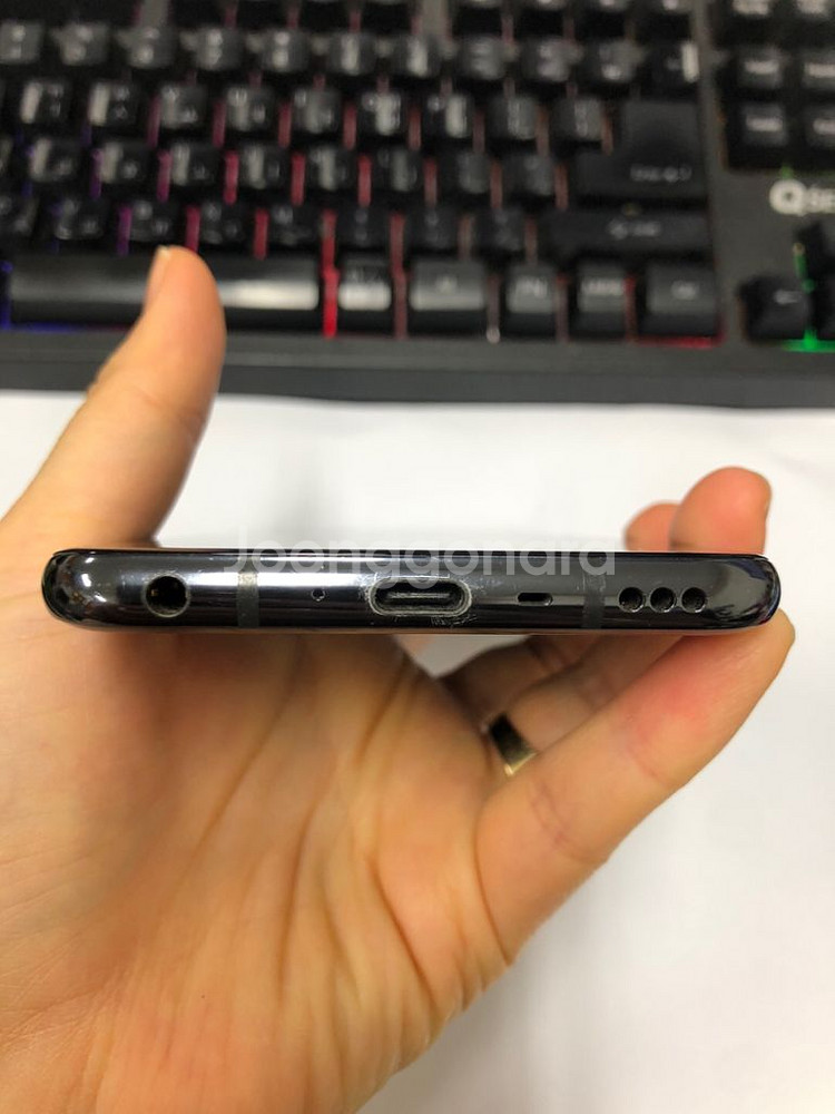 V50 5G 블랙 외관깨끗 128G 게임폰--7