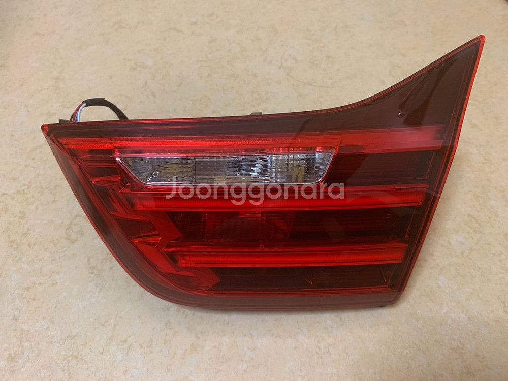BMW 428i (F32) 정품 테일램프 팝니다.--2