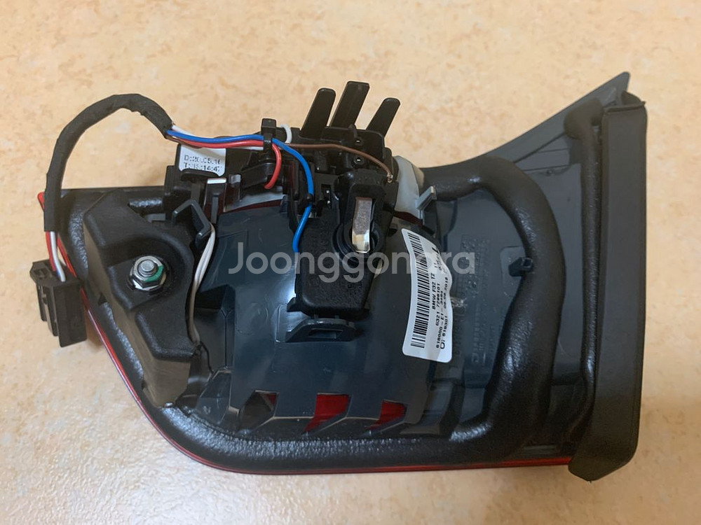 BMW 428i (F32) 정품 테일램프 팝니다.--4
