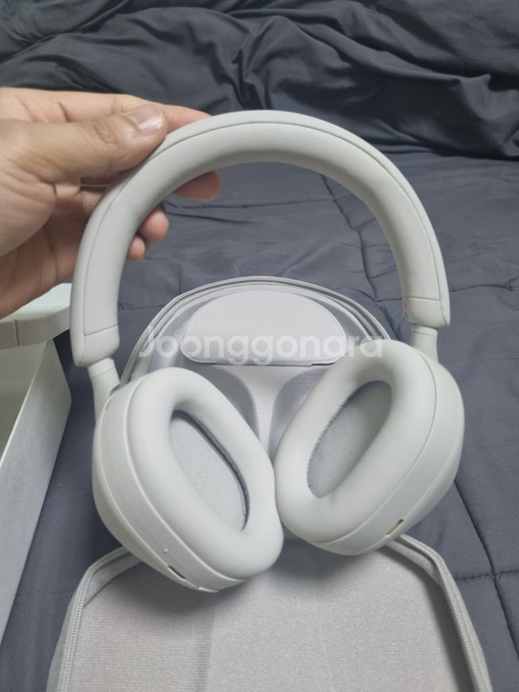 소니 WH-1000XM5 무선 헤드셋 판매합니다.--1