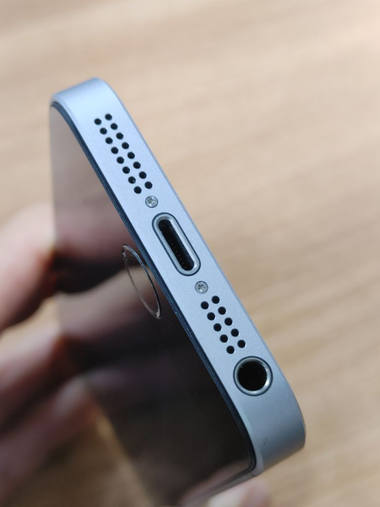 아이폰SE1 스페이스그레이 256기가 이미지