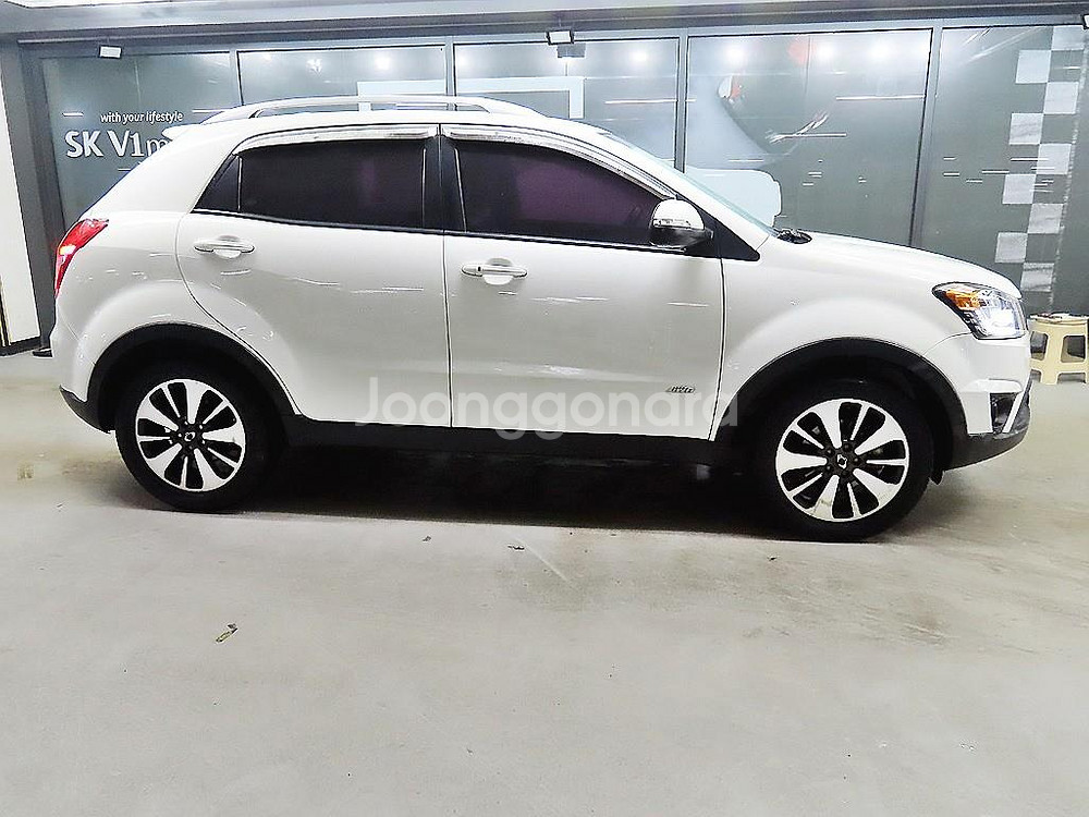 @14년식 뉴 코란도C 2.0 AWD 어드벤처 에디션--2