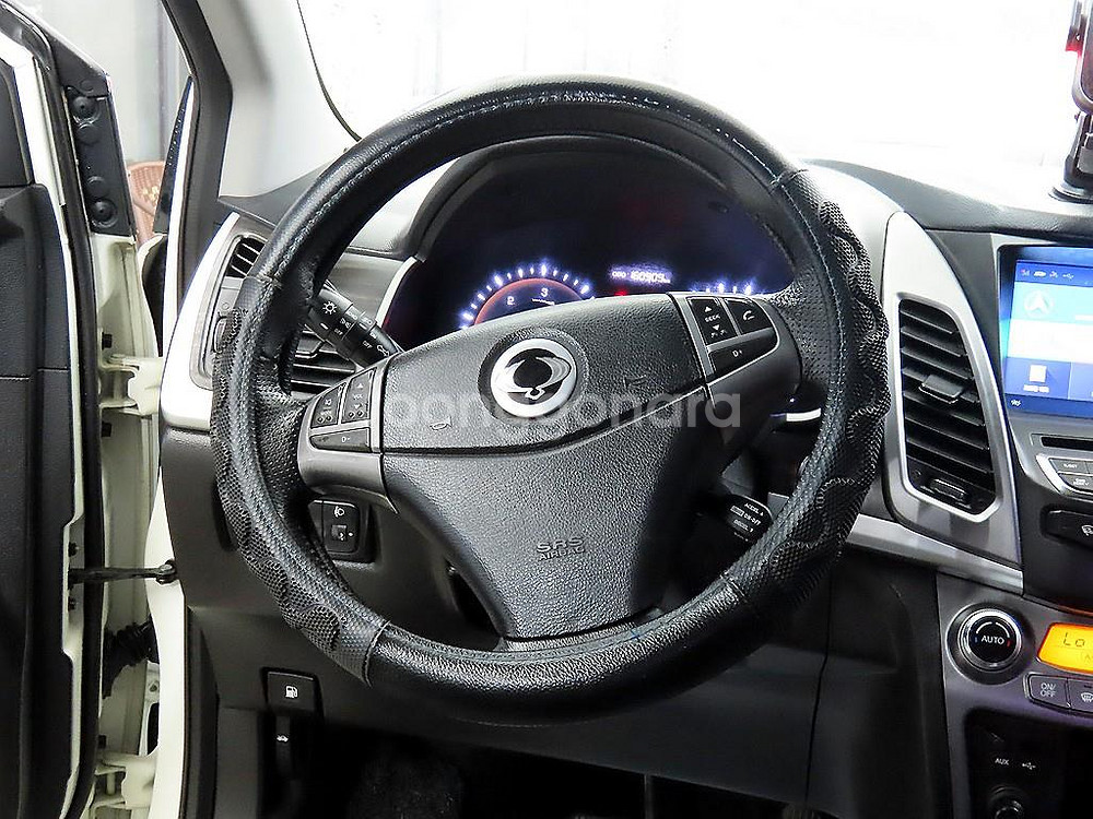 @14년식 뉴 코란도C 2.0 AWD 어드벤처 에디션--7
