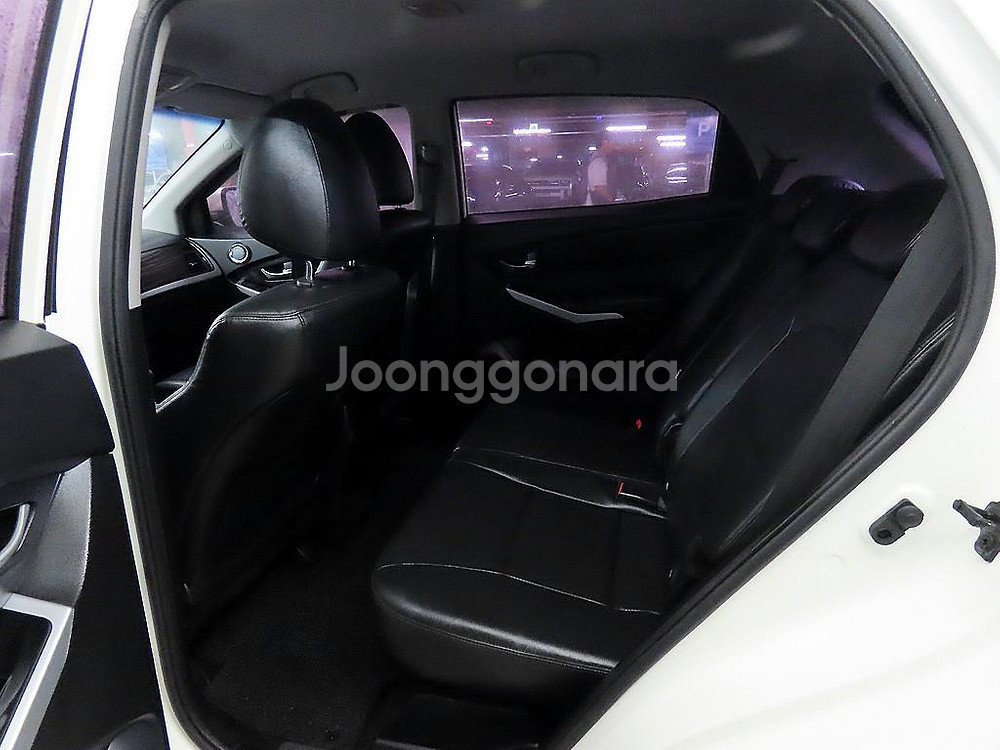 @14년식 뉴 코란도C 2.0 AWD 어드벤처 에디션--6