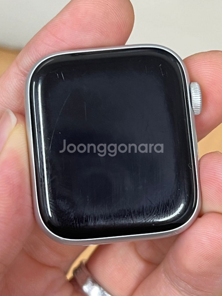 애플워치 SE 1세대 실버 44mm 팝니다--2
