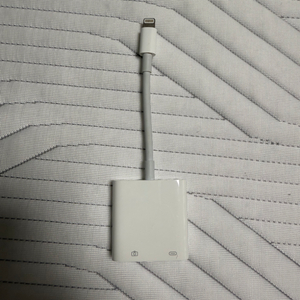 Lightning-USB 3 카메라 어댑터 팝니다.