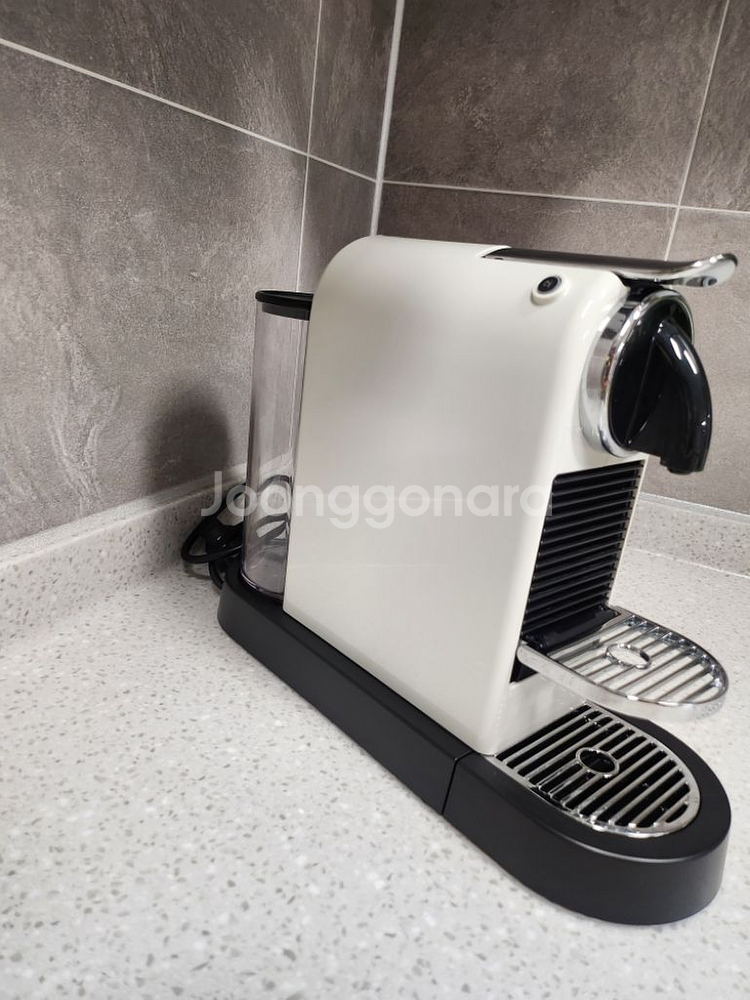 네스프레소 캡슐커피머신 시티즈앤밀크 d123--4