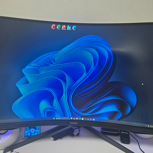 삼성 오디세이G7 게이밍커브드 240hz 2대 팝니다