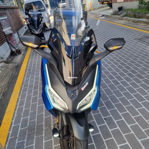 포르자350 , 23년식, 10600km, 익실 탈리스