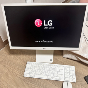 LG 일체형 PC 팝니다.(i5,32g램,1테라ssd)