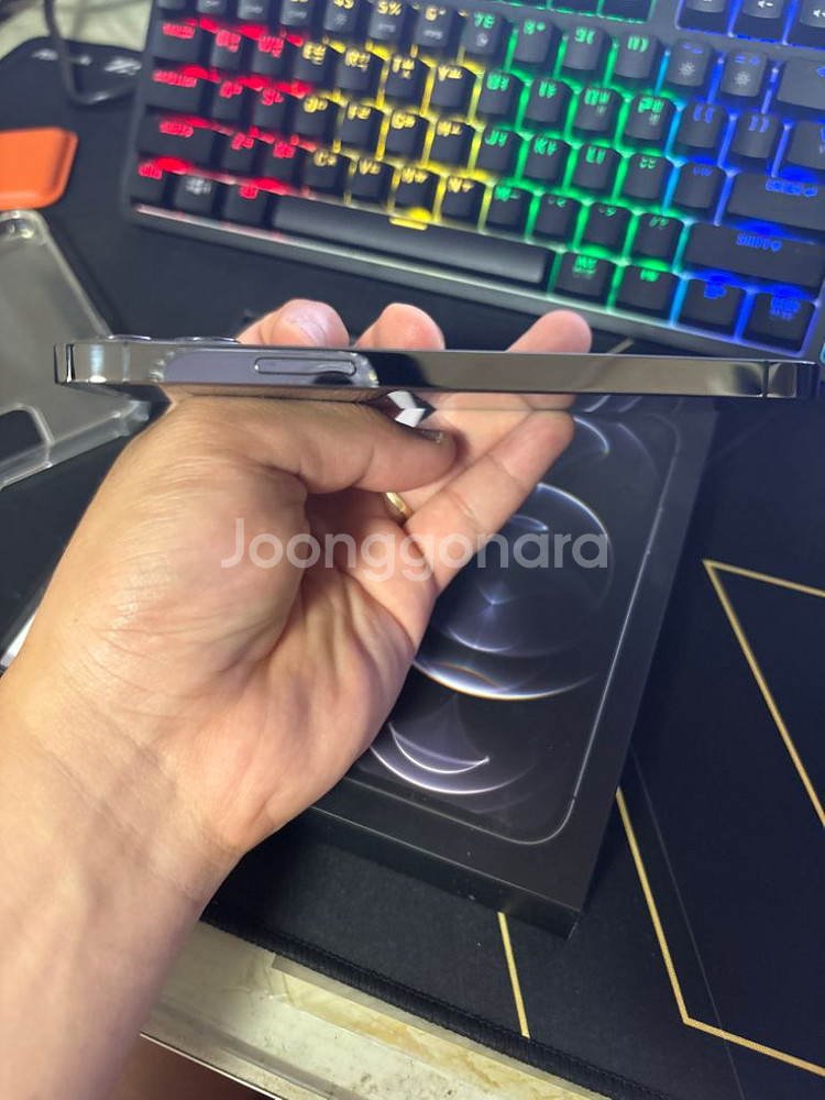 아이폰 12pro 128기가 그래파이트 상태 매우좋음--1