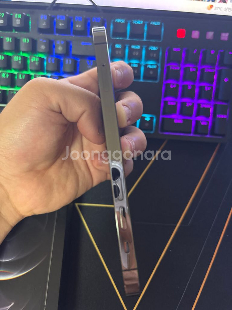 아이폰 12pro 128기가 그래파이트 상태 매우좋음--2