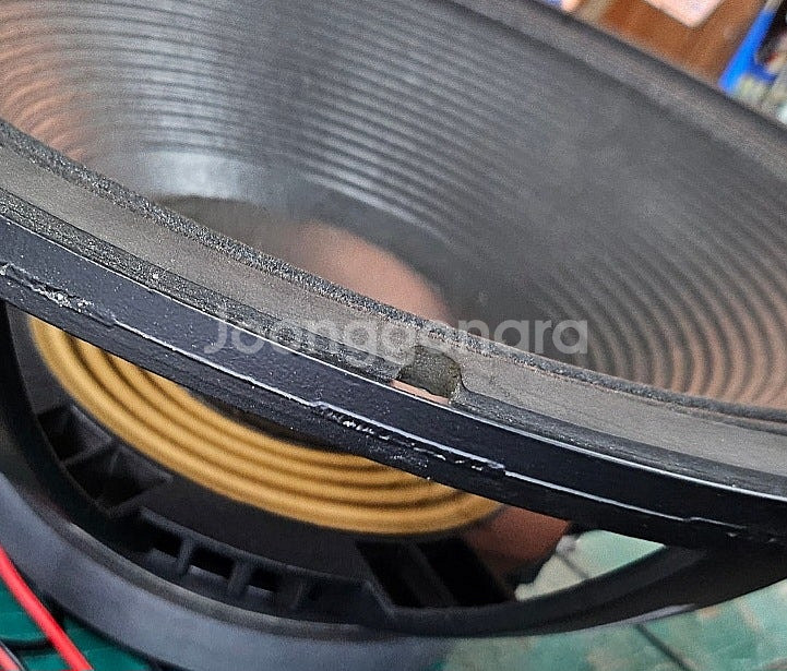 18인지 B&C우퍼 700w 1조--1