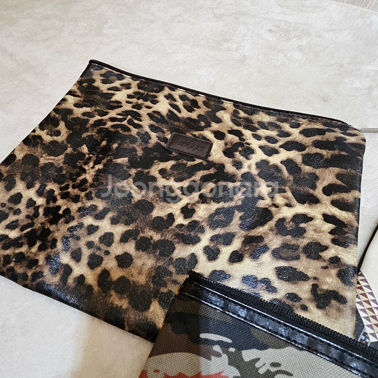 중고 상태 깨끗 상세설명참고 클러치 (브랜드)--2