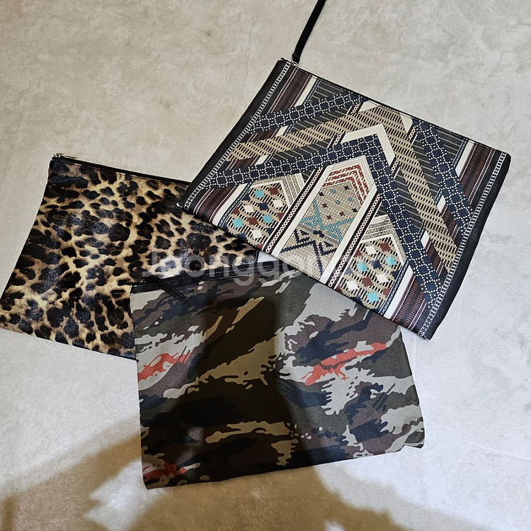중고 상태 깨끗 상세설명참고 클러치 (브랜드)--5