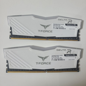T-Force DDR4-3200 CL16 Delta