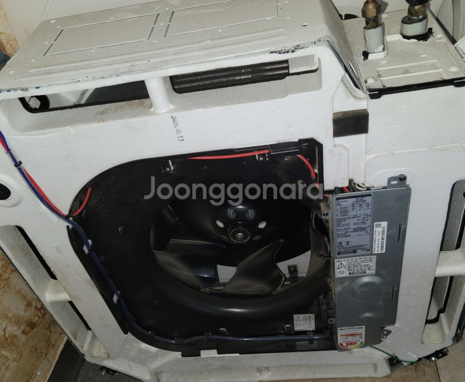 엘지 냉방 천정형 에어컨 18평형 팝니다--2