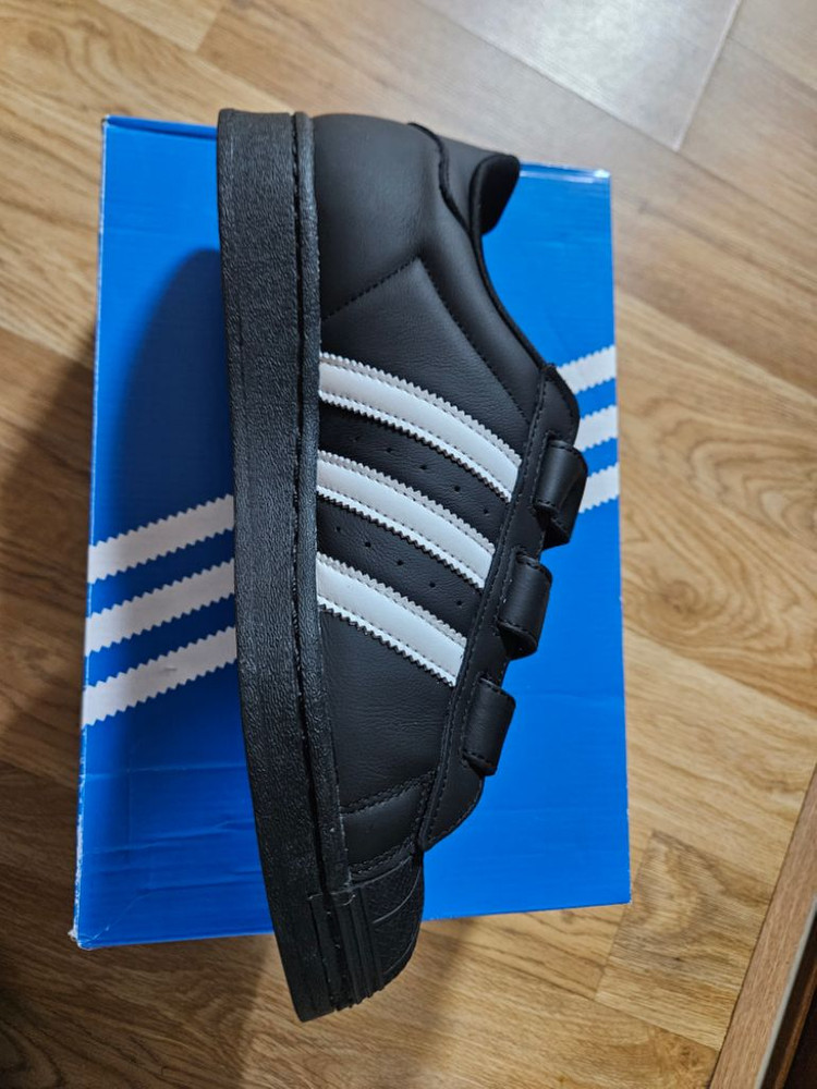 아디다스슈퍼스타IE2967검흰 찍찍이 265사이즈--4