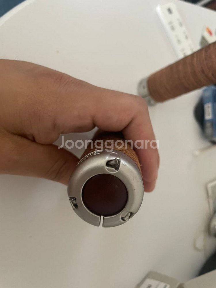 브룩스 플럼프 레더 그립 브라운--3