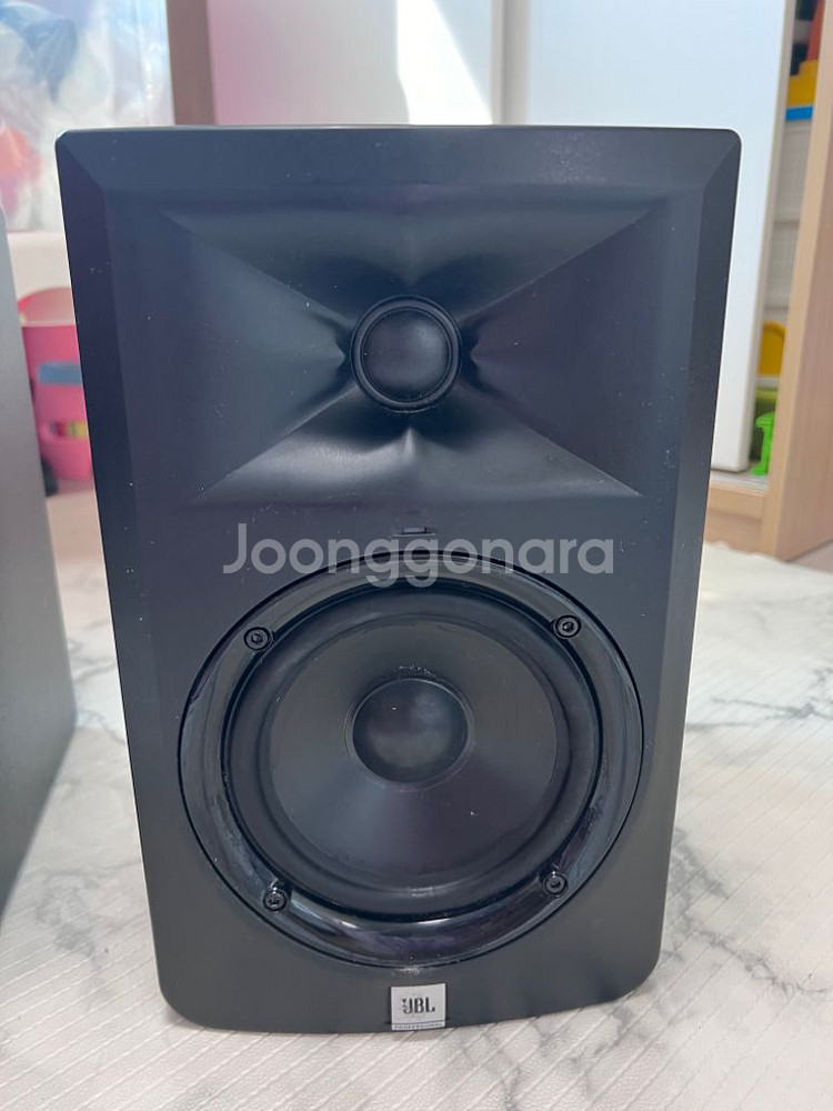 JBL LSR305 모니터 스피커--2