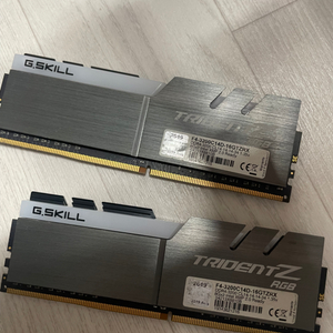 지스킬 DDR4 3200CL14 16G (8Gx2)