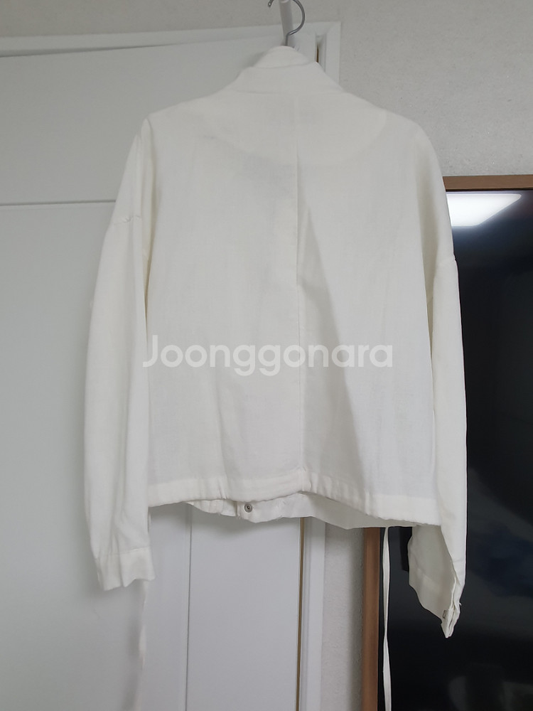 바람막이 시착만한 새제품 판매합니다.--4