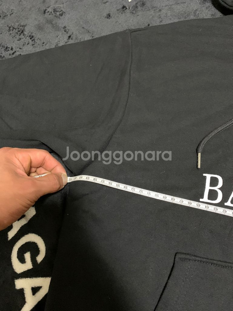 F)발렌시아가 블랙 후드 전면빅로고 후드티 검흰 범고래--5