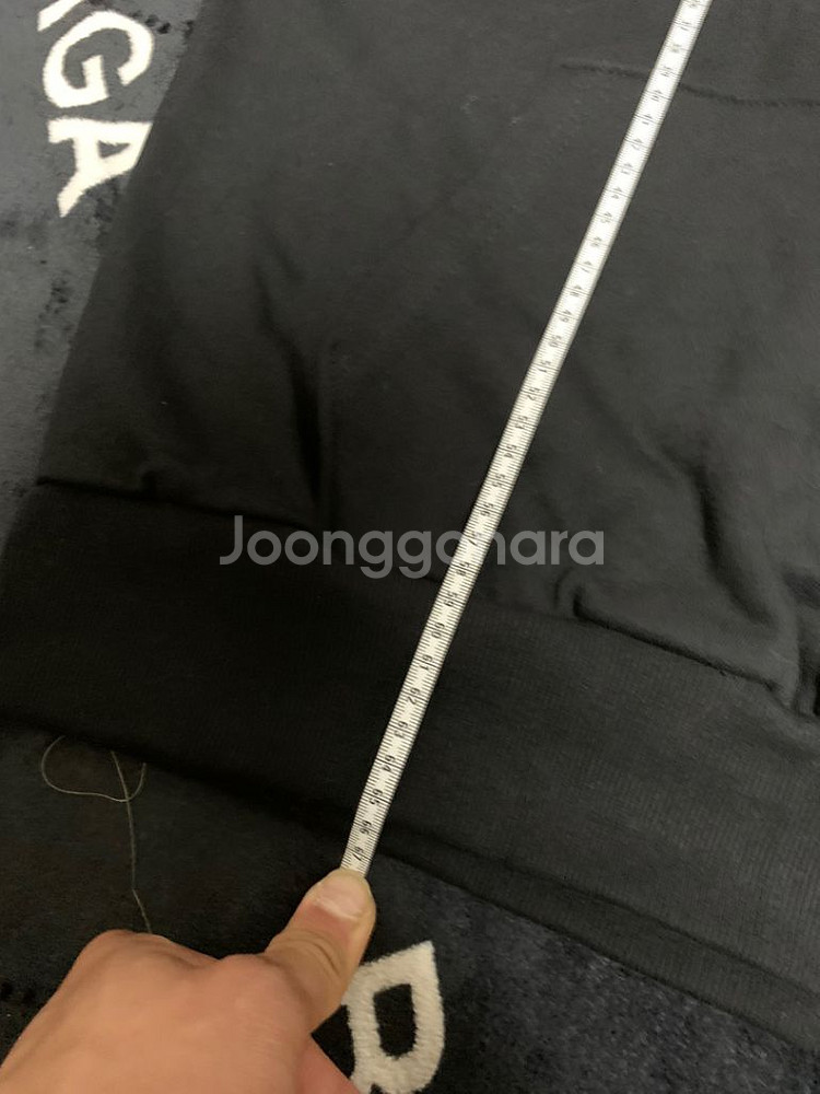 F)발렌시아가 블랙 후드 전면빅로고 후드티 검흰 범고래--6