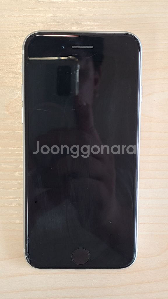 개인)아이폰se2 64기가 화이트 a-급--1